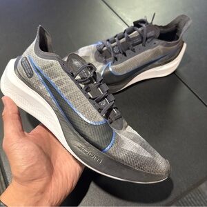 Nike Zoom Gravity ‘Oil Grey’